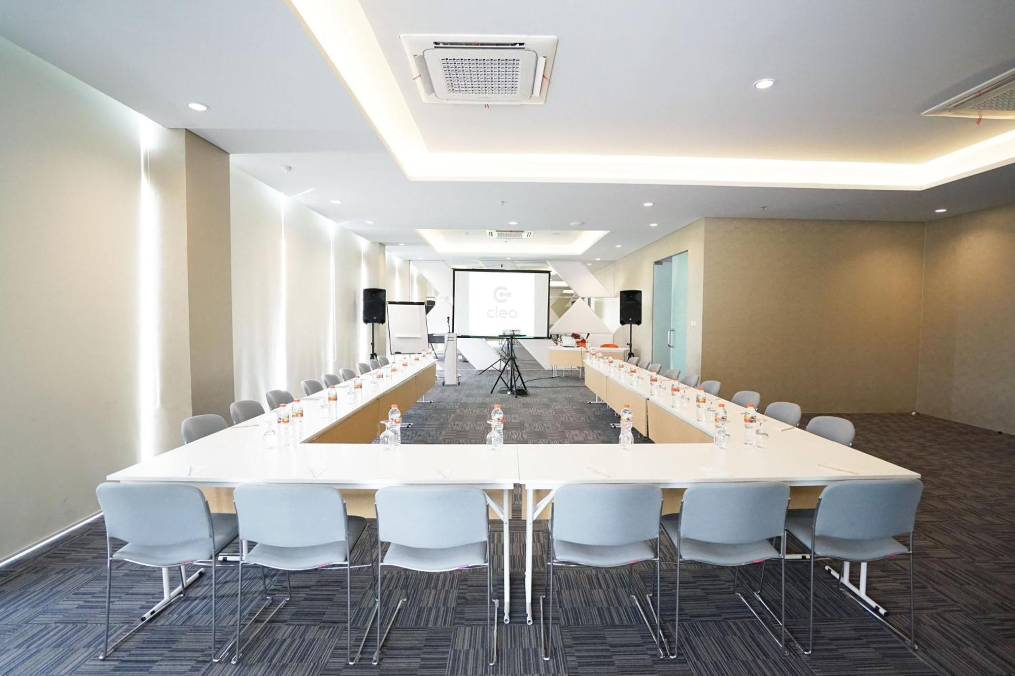 Hotel Cleo Jemursari